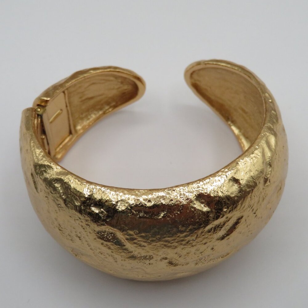 Elegant Gold Textured Cuff Bracelet - Picture 2 of 11
